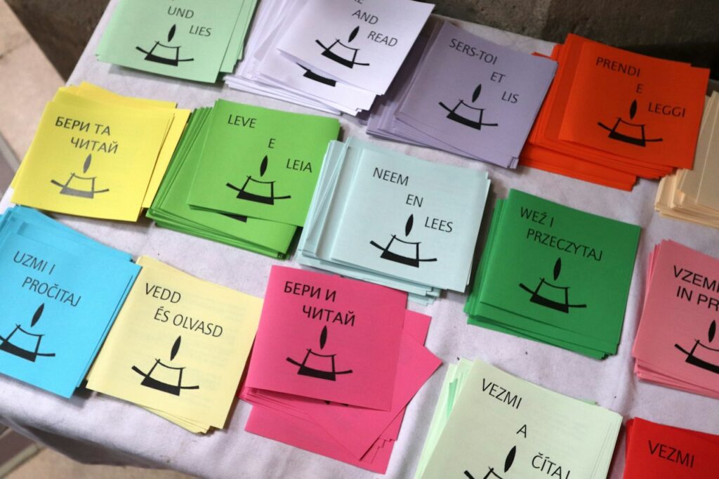 Glossy Marketing Flyers